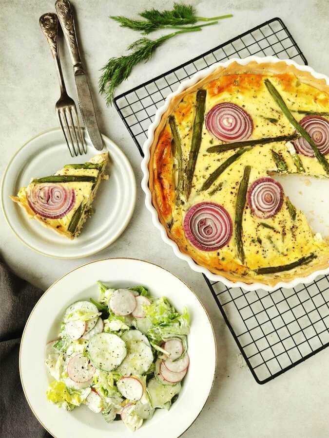 Asperge_quiche_met_groene_salade_recept_buufenbuuf